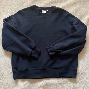 Aritzia TNA navy crewneck